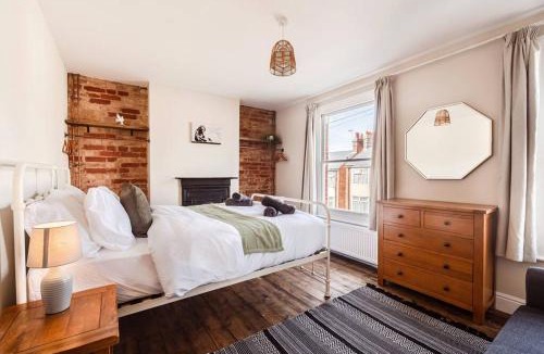 Ipswich House | Host & Stay - Sherrington Road Abode