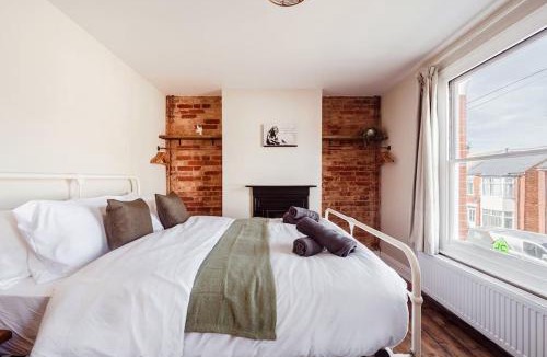 Ipswich House | Host & Stay - Sherrington Road Abode