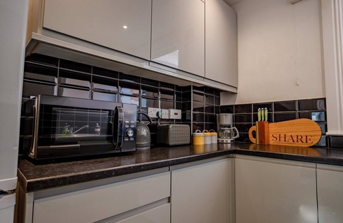 Tadworth Apartment | Host & Stay | Station Approach