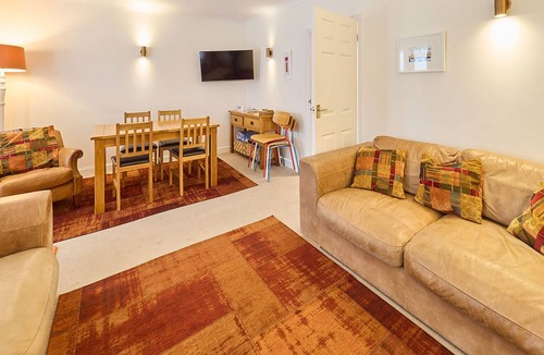 Cliftonville House | Host & Stay | Sweyn House