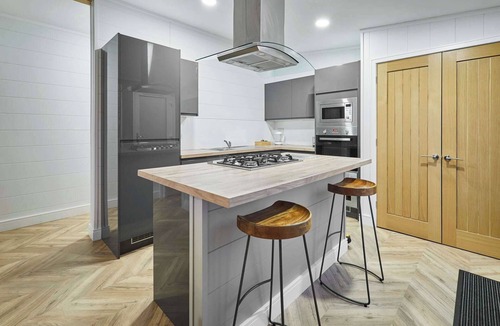 Low Gate Ski Chalet | Host & Stay | Sycamore Spa Lodge