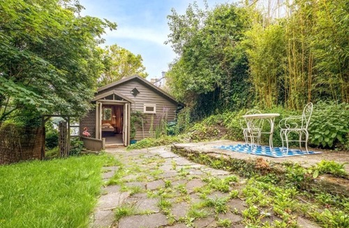 Brighton City Centre Cabin | Host & Stay | The Eco Cabin