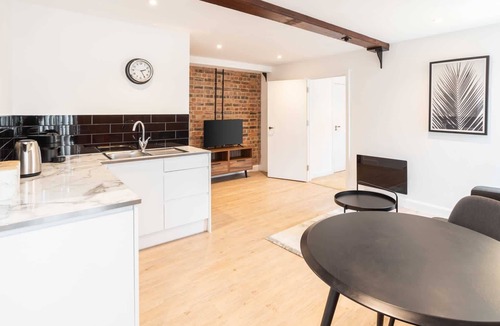 Burton on Trent Apartment | Host & Stay | The Maltings