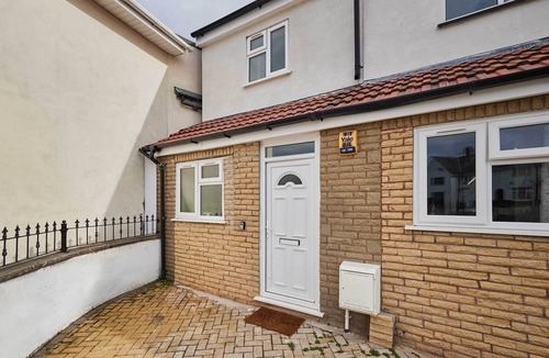 Smethwick Apartment | Host & Stay | The Annex