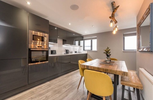 Baltic Triangle Apartment | Host & Stay | The Baltic Penthouse 1