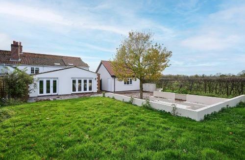 Wymondham House | Host & Stay The Coral Cottage