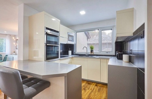 Barwell Apartment | Host & Stay | The Fairway