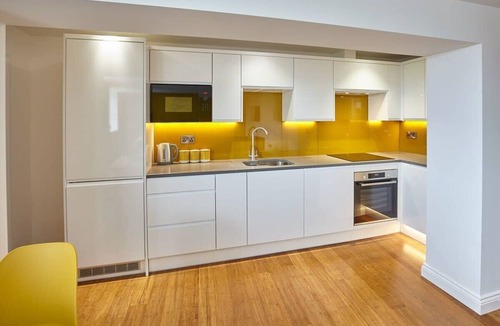 West Cliff Apartment | Host & Stay | The Royal Hideaway