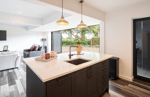 Radbourne House | Host Stay The Stable