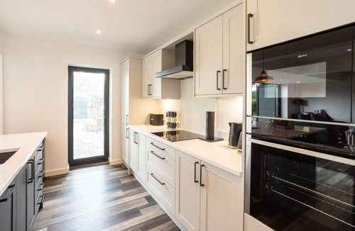 Radbourne House | Host Stay The Stable