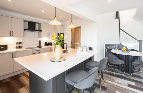 Radbourne House | Host & Stay - The Stable