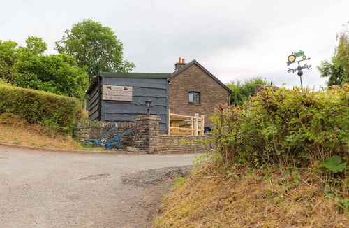 Bwlch Apartment | Host & Stay | Trem Y Cwm