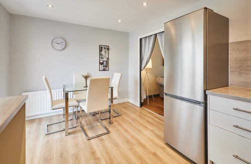 Kettering House | Host & Stay | Venture Park Villas