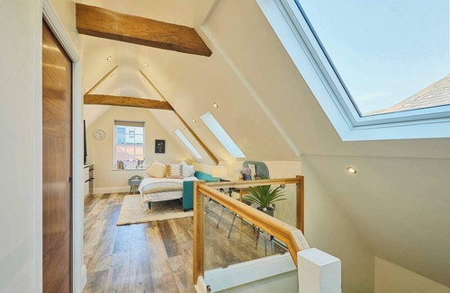 Pontrilas Apartment | Host & Stay | Vinegar Loft