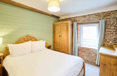 Hempton House | Host & Stay - West Barn