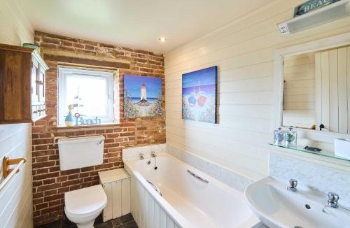 Hempton House | Host & Stay - West Barn