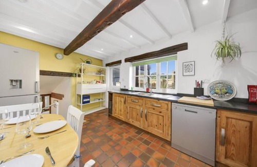 Bonsall House | Host & Stay | Westbury Cottage