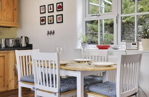 Bonsall House | Host & Stay | Westbury Cottage