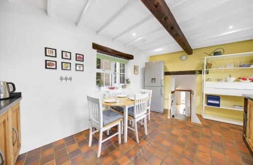 Bonsall House | Host & Stay | Westbury Cottage