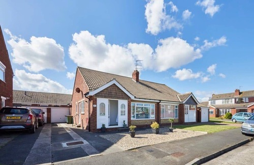 Marske-by-the-Sea House | Host & Stay | White Rose