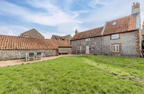 Salthouse Cottage | Host & Stay | White End