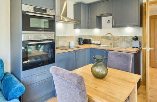 Aldington Ski Chalet | Host & Stay | Willow Barn