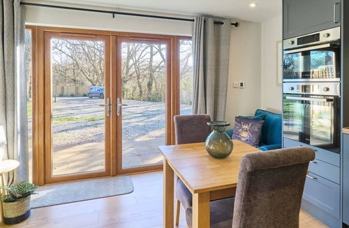 Aldington Ski Chalet | Host & Stay | Willow Barn