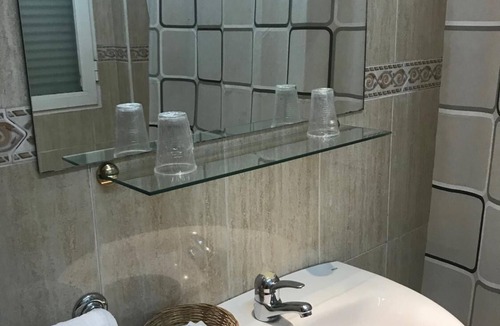 Olias del Rey Hostel | Hostal 82