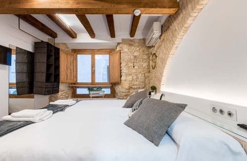 Old Town Hostel | Hostal 977