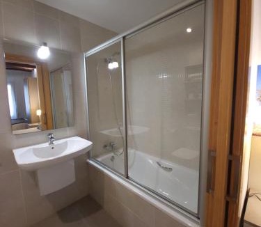 Mora d'Ebre House | Hostal Agrobotiga 7 de Ribera