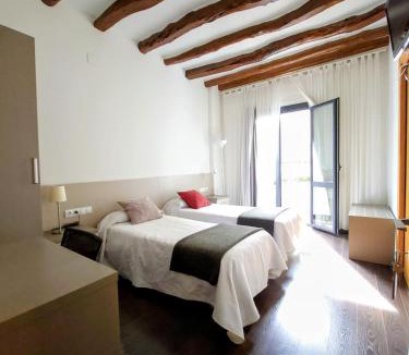 Mora d'Ebre House | Hostal Agrobotiga 7 de Ribera