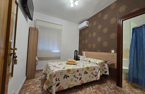 Cazalegas House | Hostal Alfil