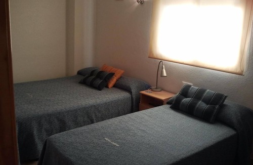 Arneva Hotel | Hostal Arneva