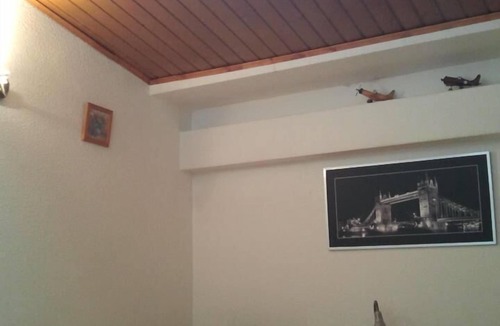 Arneva Hotel | Hostal Arneva