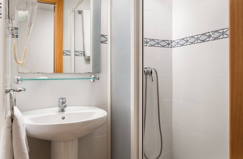 Hostafrancs Hostel | Hostal Baler