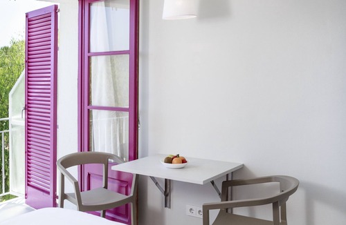 Pineda de Mar Hostel | Hostal Bellsol
