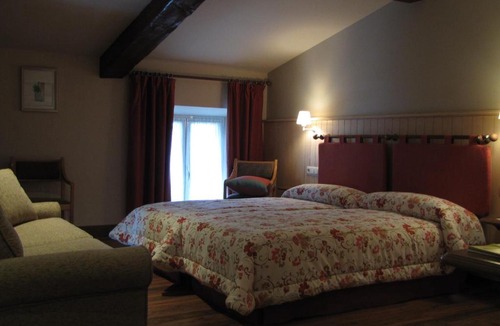 Aoiz House | Hostal Beti-jai