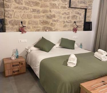 Caseres Hotel | Hostal Boutique Restaurante El Algars