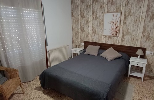 Tivissa Hostel | Hostal Braseria Missamaroi