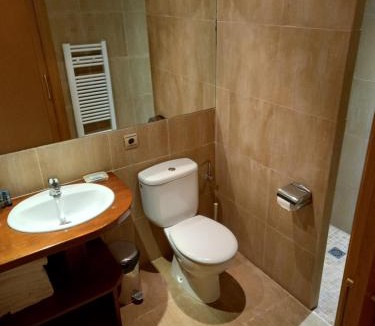 Cantonigros House | Hostal Cabrerès