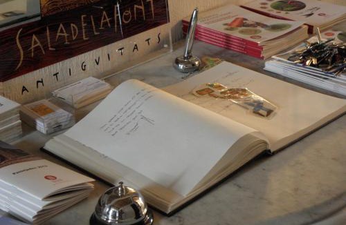 San Lorenzo Savall House | Hostal Cal Pla