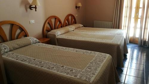 Sahun House | Hostal Casa Lacreu