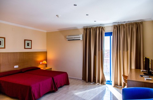 La Senia Hostel | Hostal Casa Manolo