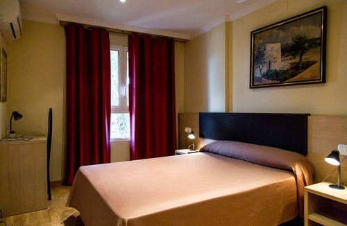 La Senia Hostel | Hostal Casa Manolo