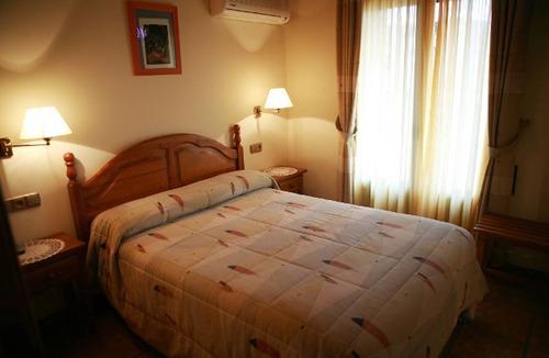 Albalate de Cinca Hostel | Hostal Casa Santos