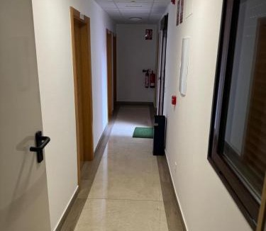 Cazalegas House | Hostal cazalegas
