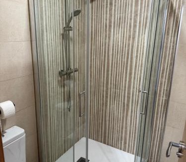 Cazalegas House | Hostal cazalegas