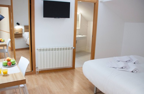 Burgos Hostel | Hostal Cuéntame Evolución Auto check-in