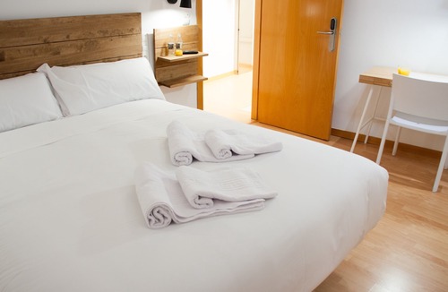 Burgos Hostel | Hostal Cuéntame Evolución Auto check-in