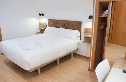Burgos Hostel | Hostal Cuéntame Evolución Auto check-in